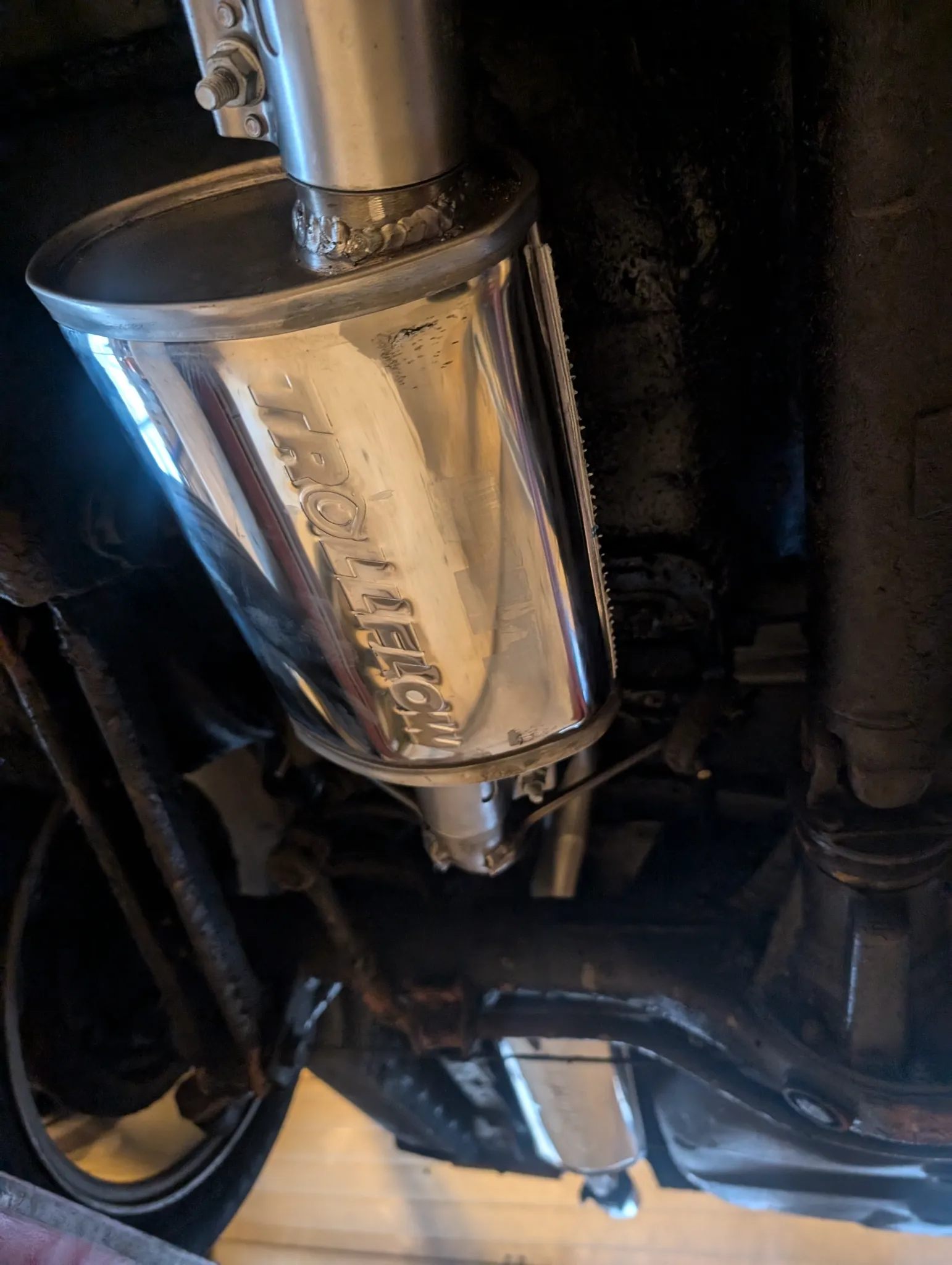 Toyota Crown – eksosarbeid