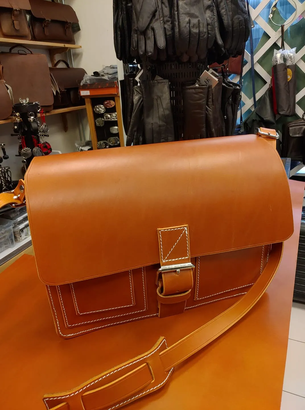 Håndlaget skolveske