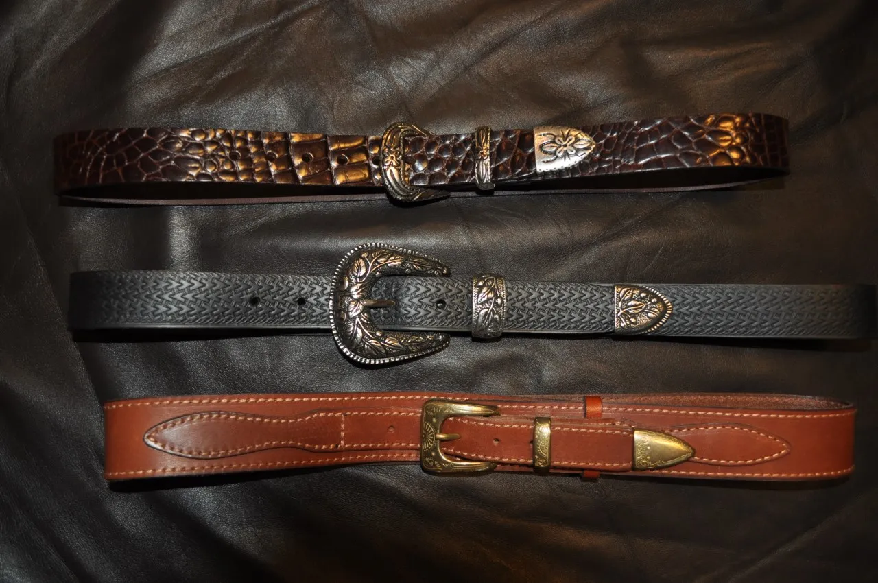 Håndlagede skinnbelter