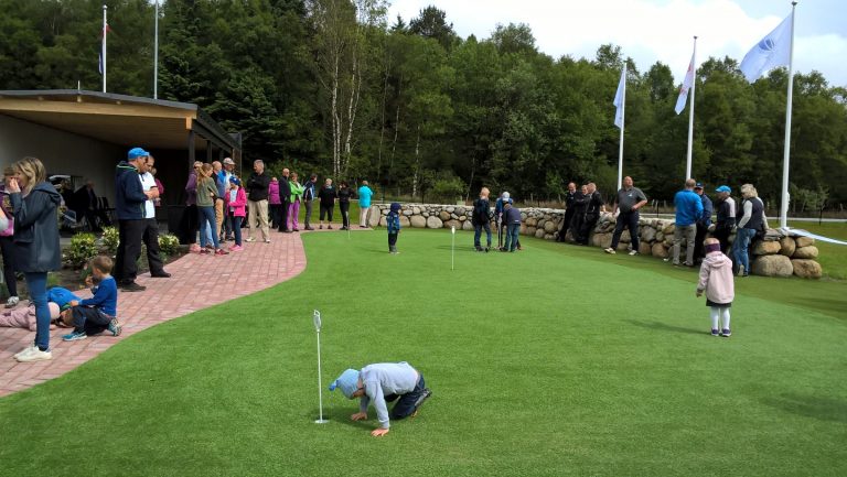 Åpning av kortbanen